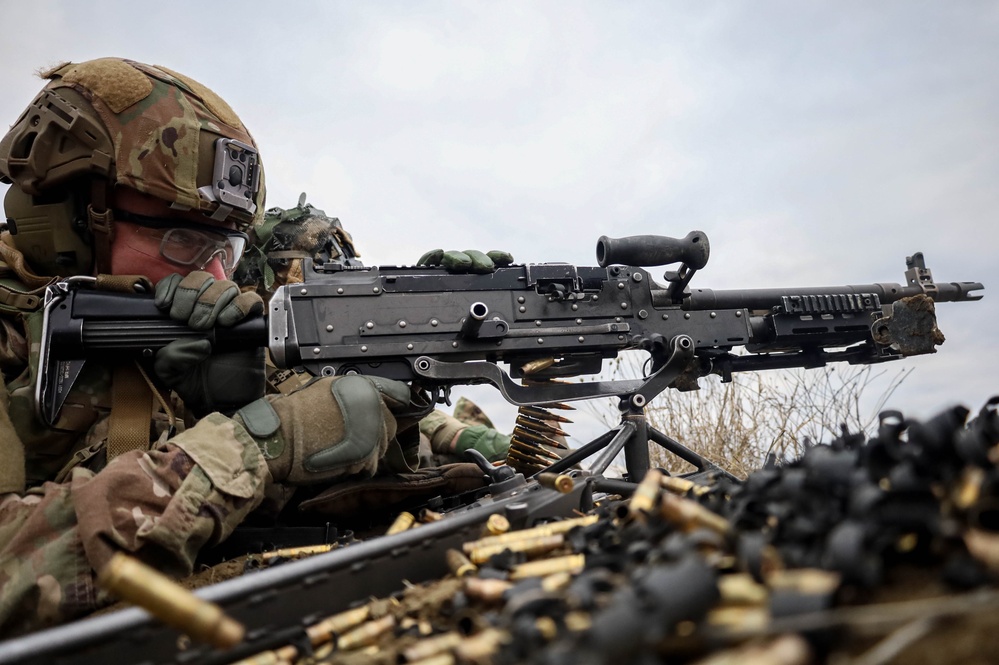U.S. Army 2-2 Cavalry conducts M240 machine gun training during Brave Partner 23