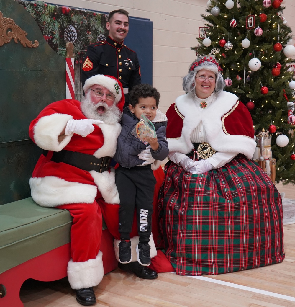 Santa visits Naval Weapons Station Yorktown during annual Winter Wonderland event