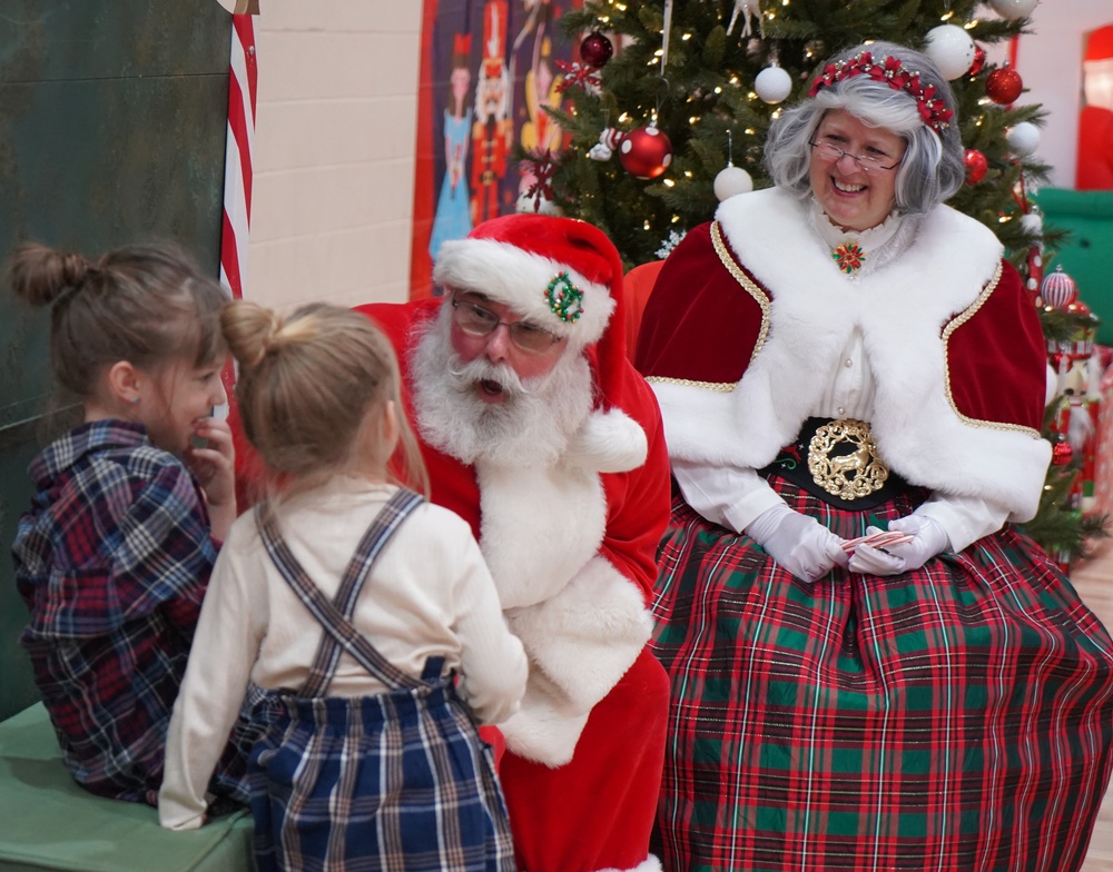 Santa visits Naval Weapons Station Yorktown during annual Winter Wonderland event