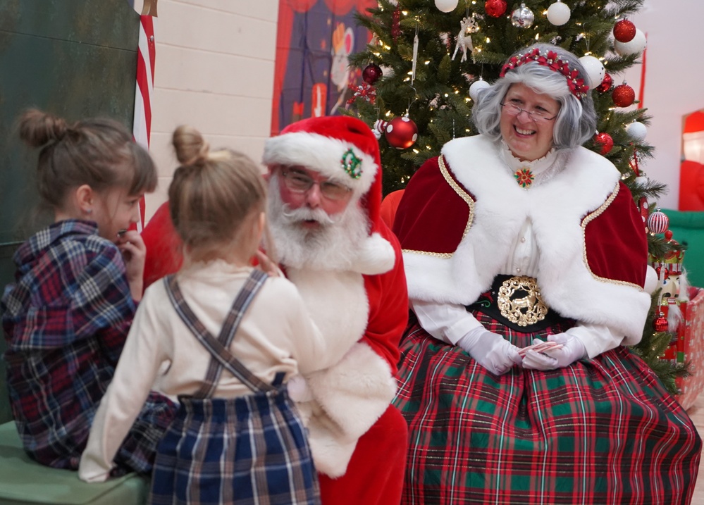 Santa visits Naval Weapons Station Yorktown during annual Winter Wonderland event