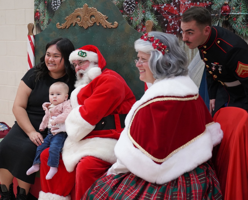 Santa visits Naval Weapons Station Yorktown during annual Winter Wonderland event