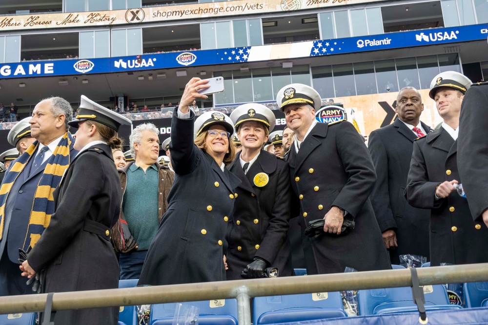 CNO Attends 2023 Army Navy Game