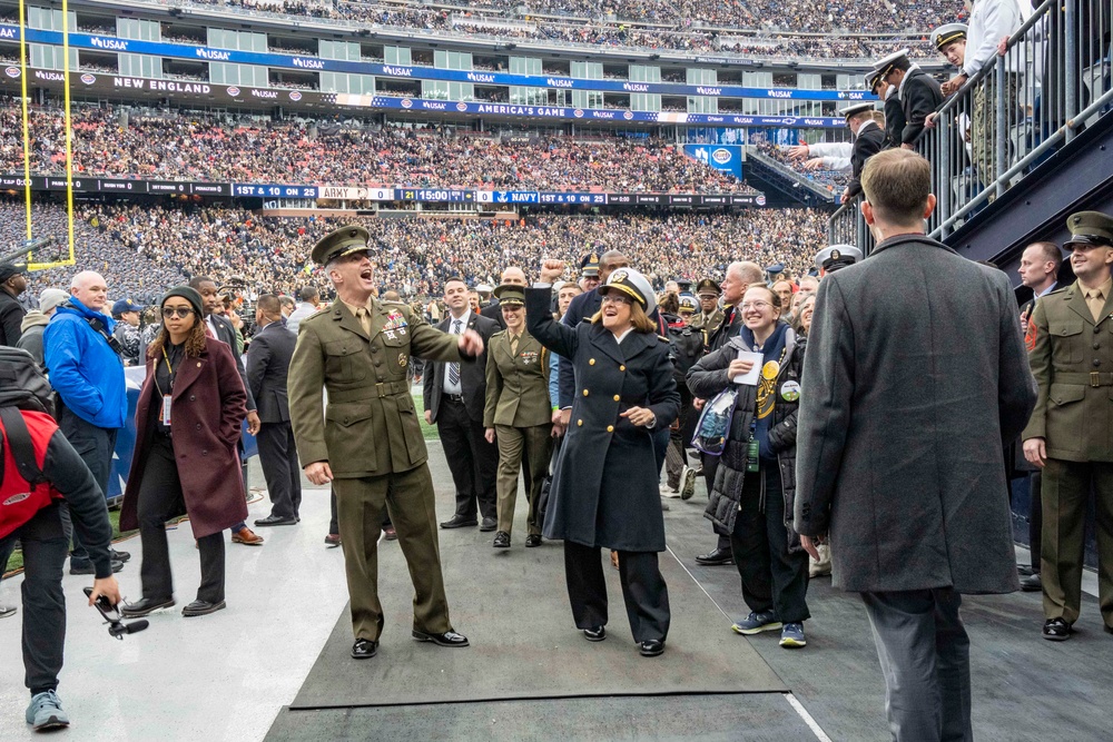 CNO Attends 2023 Army Navy Game