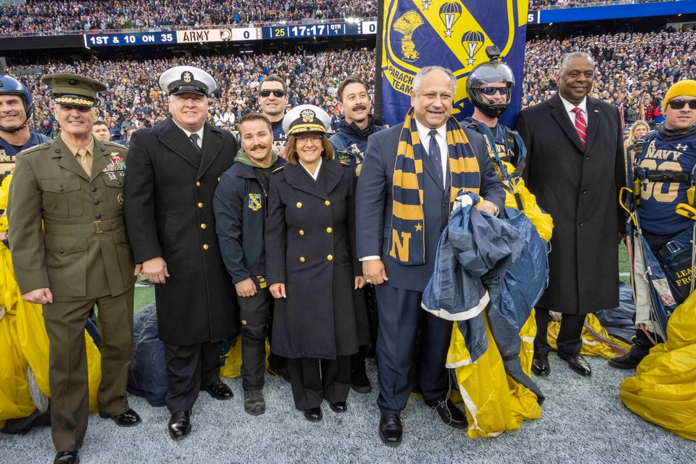 CNO Attends 2023 Army Navy Game