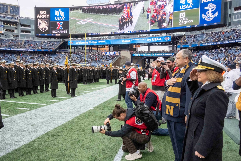 CNO Attends 2023 Army Navy Game