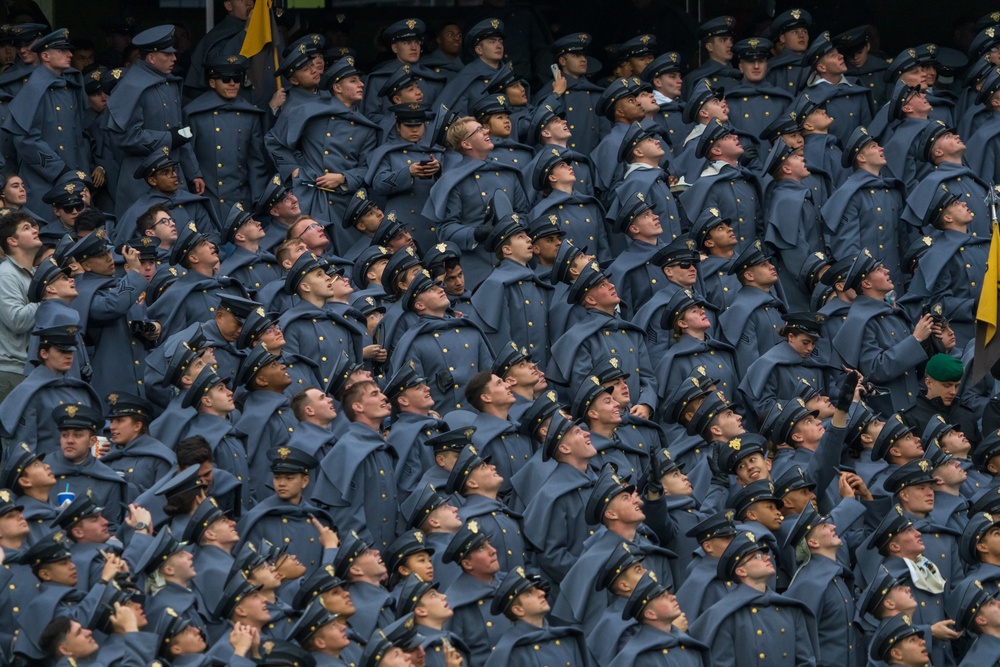 Cadets from the U.S. Military Academy watch the 124th Army Navy football game