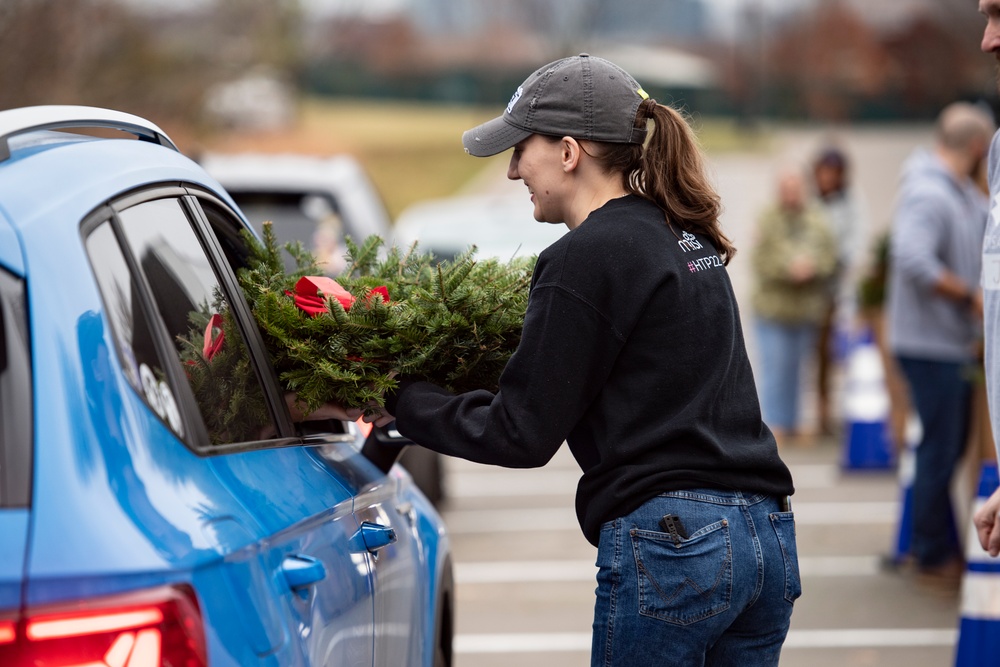 Wreaths Across America Family Pass Holder Day