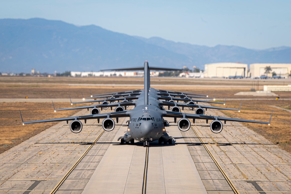 C-17 Globemaster III Elephant Walk