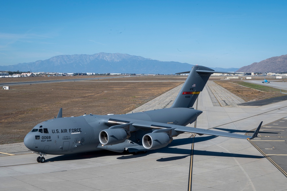 C-17 Globemaster III Elephant Walk