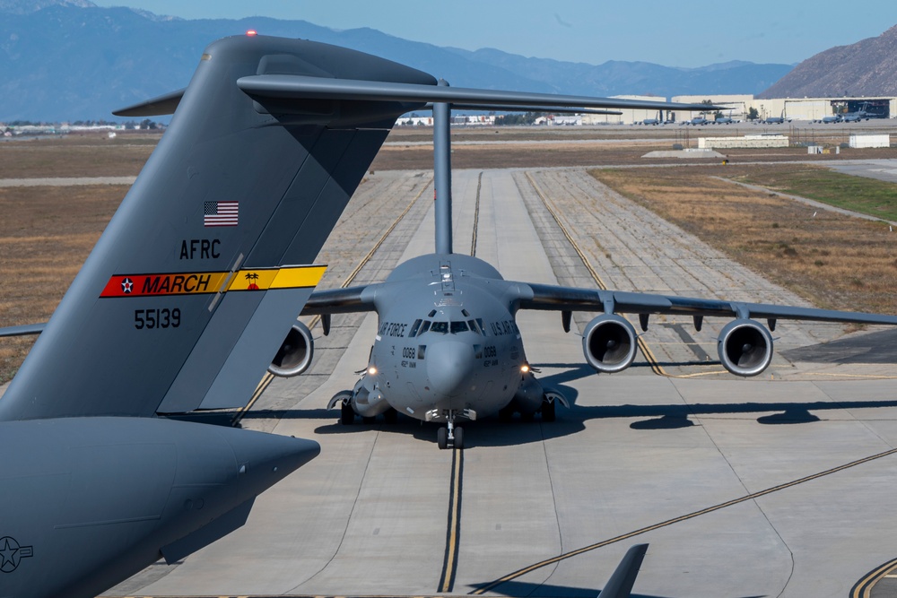 C-17 Globemaster III Elephant Walk