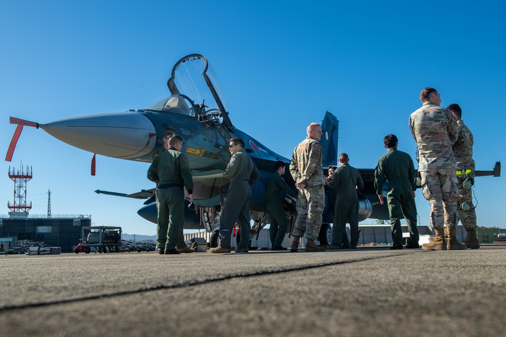 USAF, JASDF, tour F35A, F-2 in bilateral tour