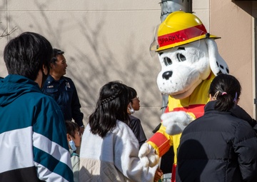 Spreading Holiday Cheer: Marine Corps Air Station Iwakuni Chapel hosts a community relations event inviting Local Orphanage