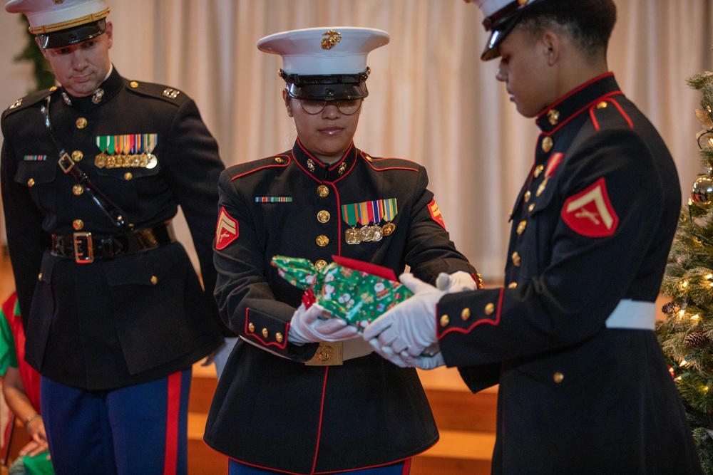 Spreading Holiday Cheer: Marine Corps Air Station Iwakuni Chapel hosts a community relations event inviting Local Orphanage