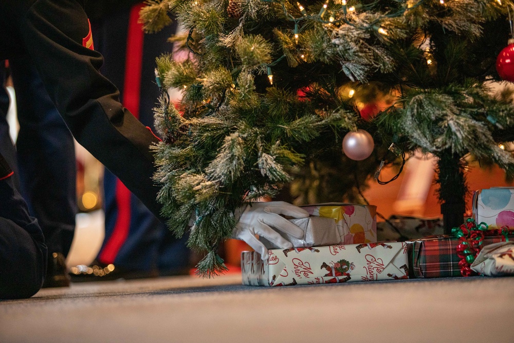 Spreading Holiday Cheer: Marine Corps Air Station Iwakuni Chapel hosts a community relations event inviting Local Orphanage