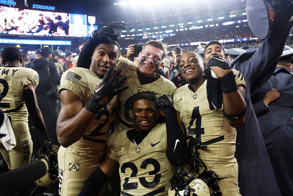 Army Football claims commander's-in-chief's trophy with 17-11 win over Navy