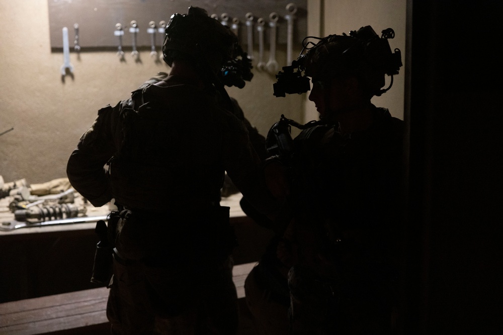 MARSOC conducts small unit tactics training with 1/8