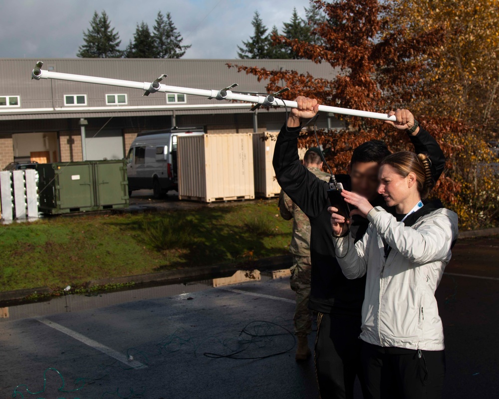 1st SFG (A) spearheads inaugural Improvised Antenna Competition during Menton Week