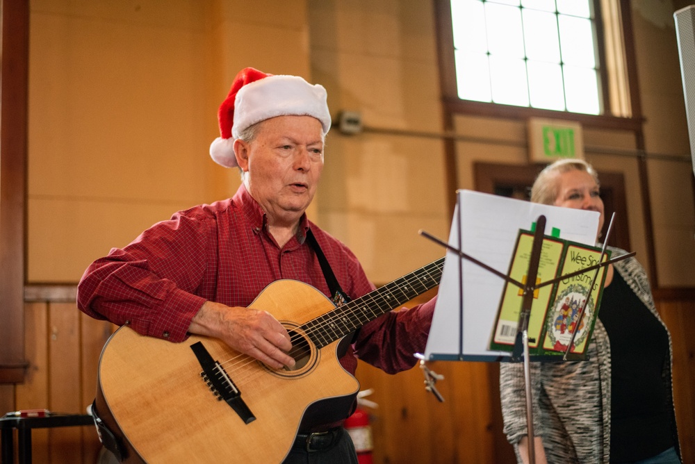 Santa Claus visits military families at PANG