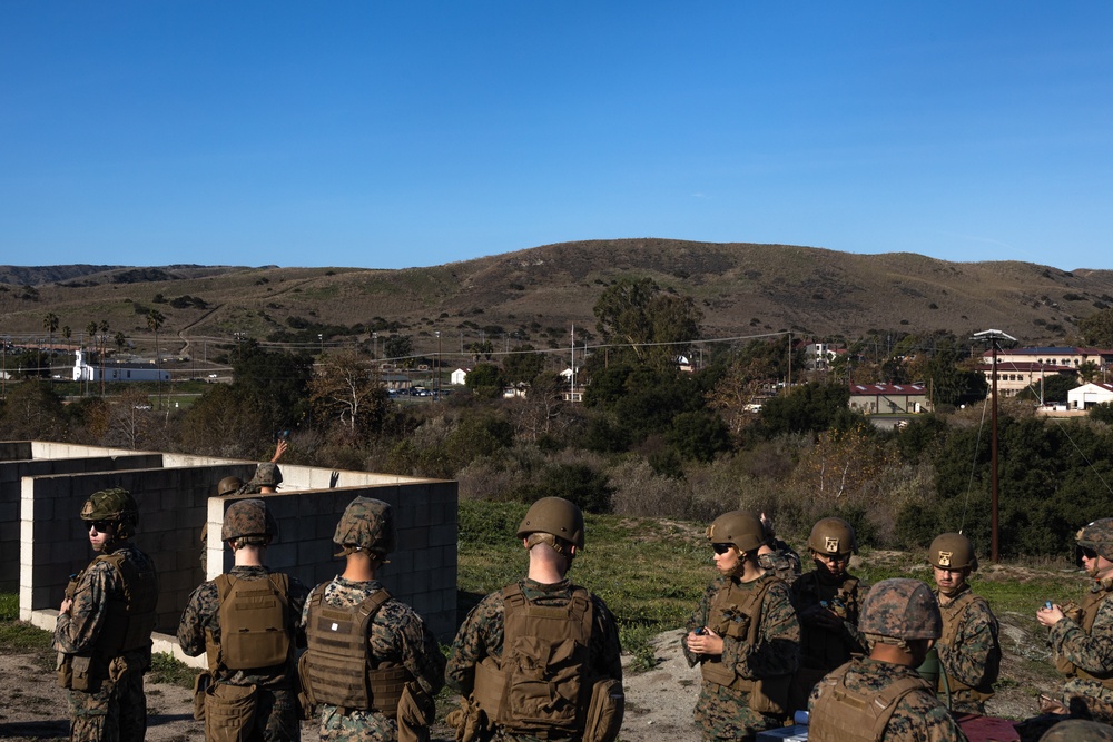 1st Maintenance Battalion Headquarters Conducts Grenade Range