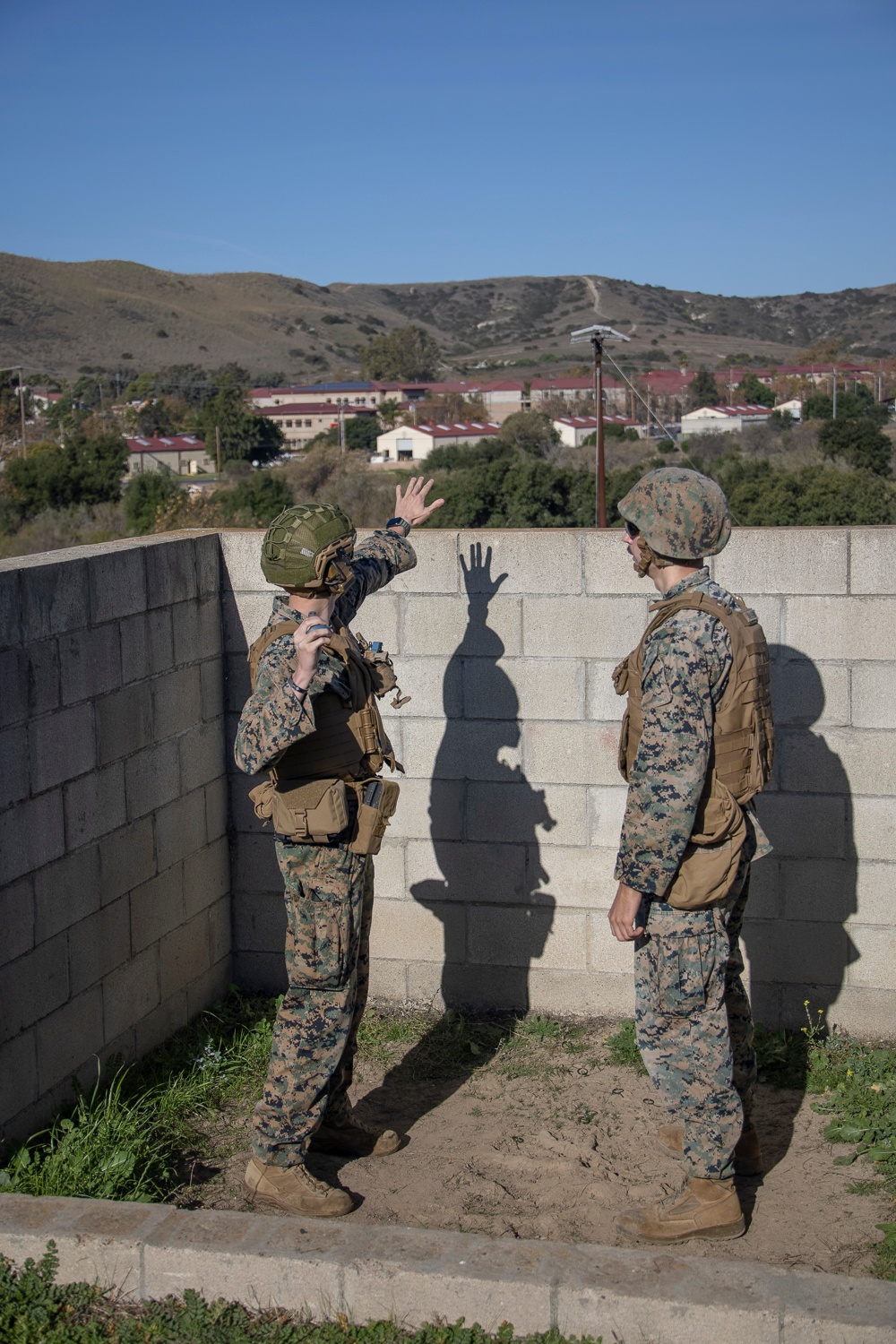 1st Maintenance Battalion Headquarters Conducts Grenade Range