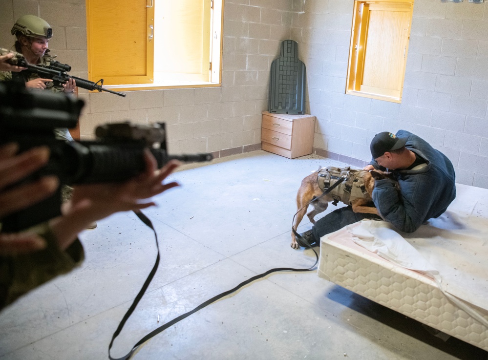 115th Security Forces Train at Fort McCoy