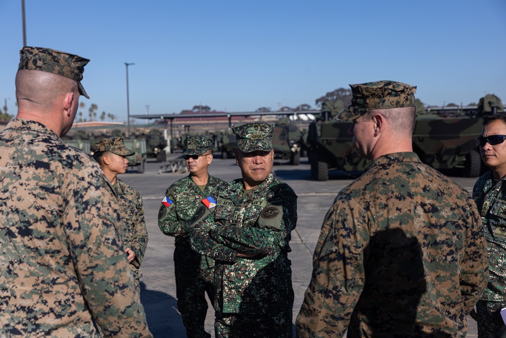 Philippine Marines visit 3rd AA Bn.