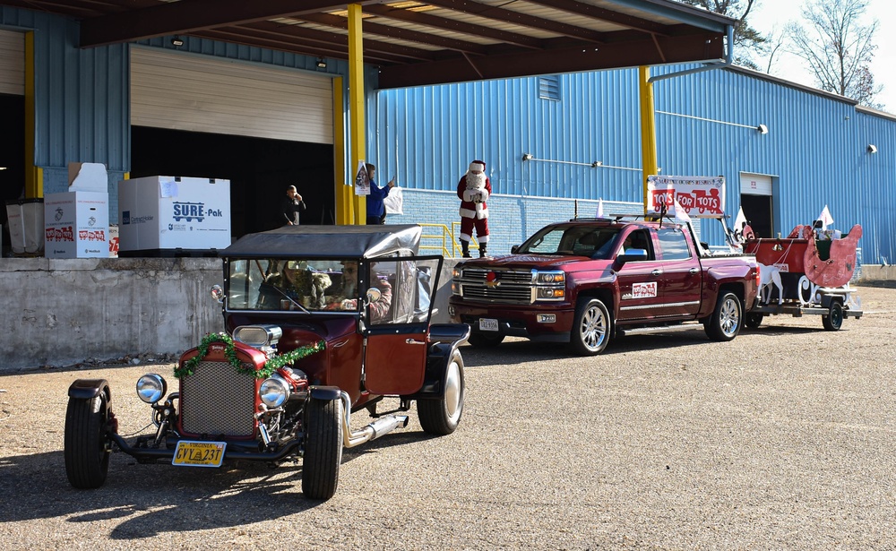 Fredericksburg Toys for Tots donation drive