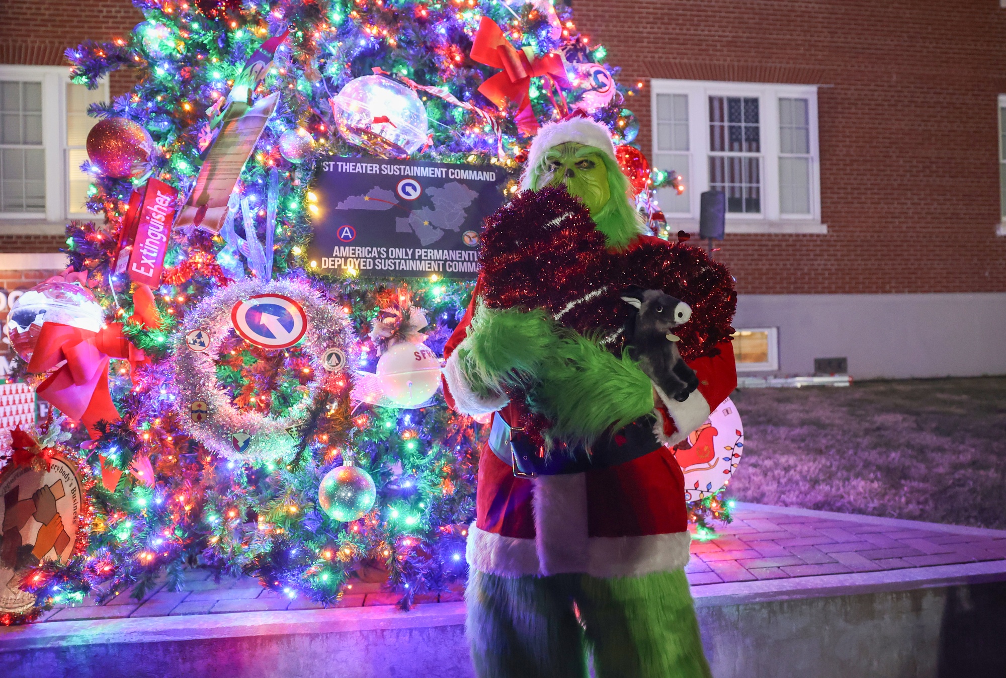 Kansans Shouldn't Miss This Tree Lighting Ceremony