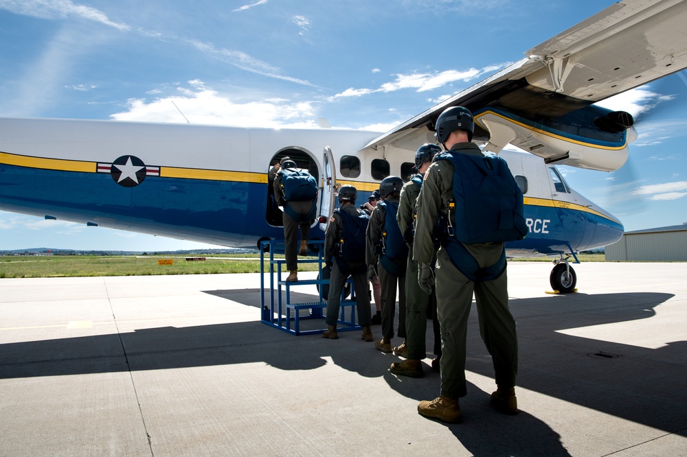 Airmanship programs turn cadets into aviators