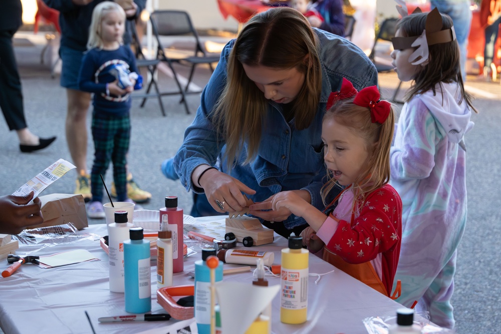 Camp Pendleton hosts toy building workshop for families