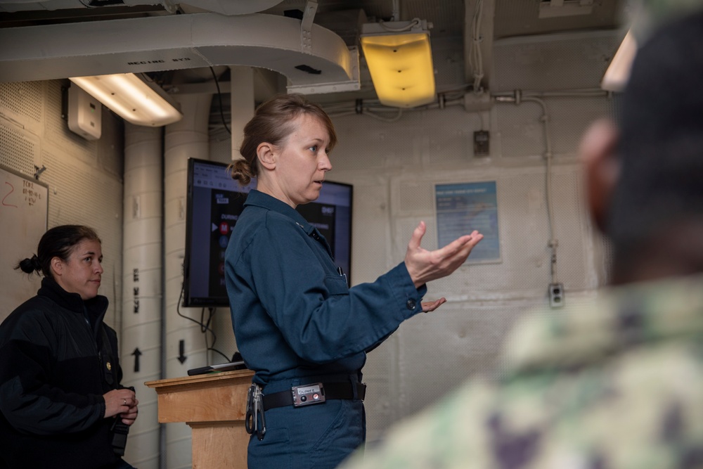 Abraham Lincoln holds medical training