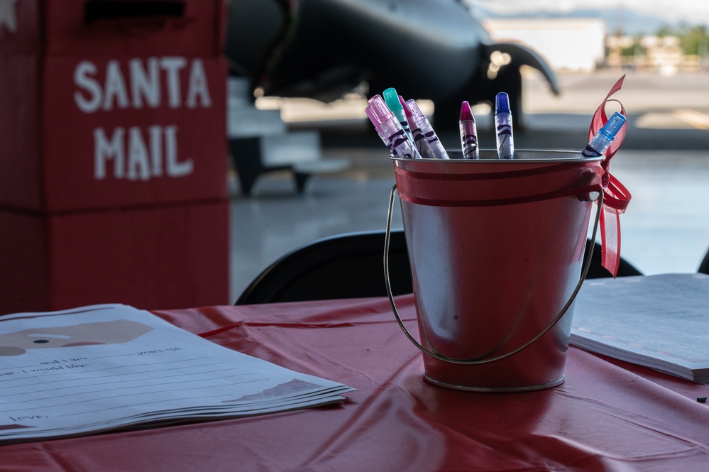 15th Wing Keiki Holiday Party