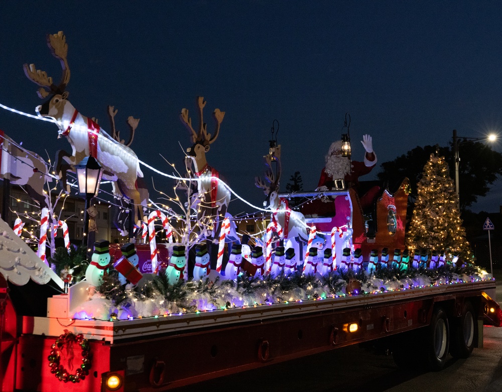 Christmas tree lighting brings holiday cheer to Camp Foster Community