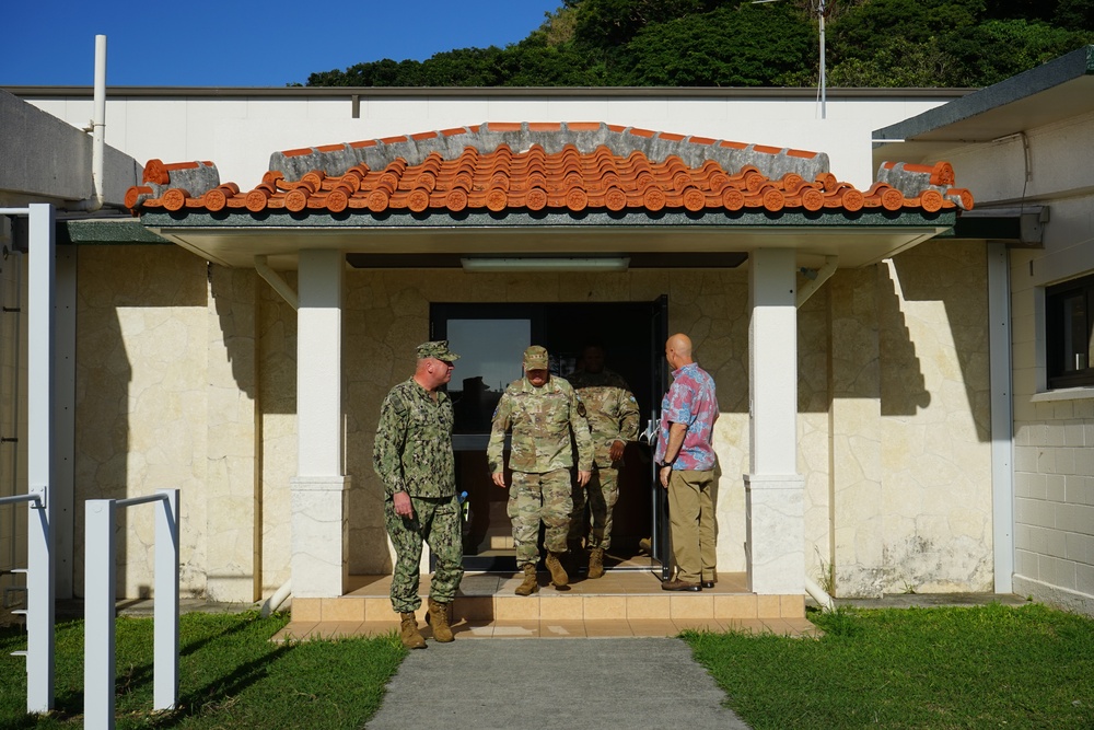 General Rupp Visits White Beach Naval Facility