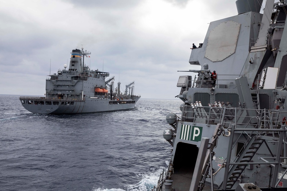 Sterett Conducts Fueling-At-Sea with USNS Yukon