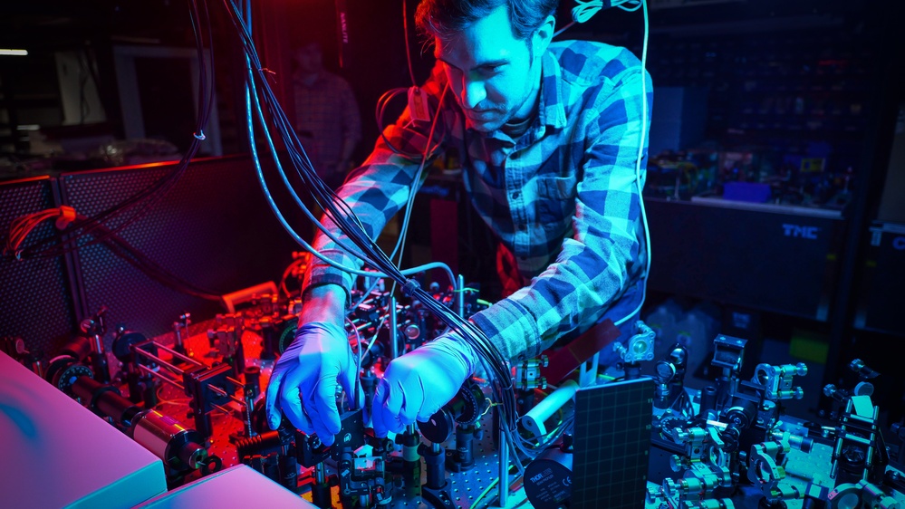 DVIDS Images AFRL provides US with robust future quantum computing