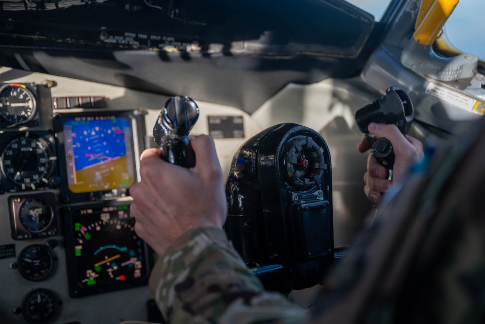 MacDill KC-135 Refuels Lakenheath F-35's