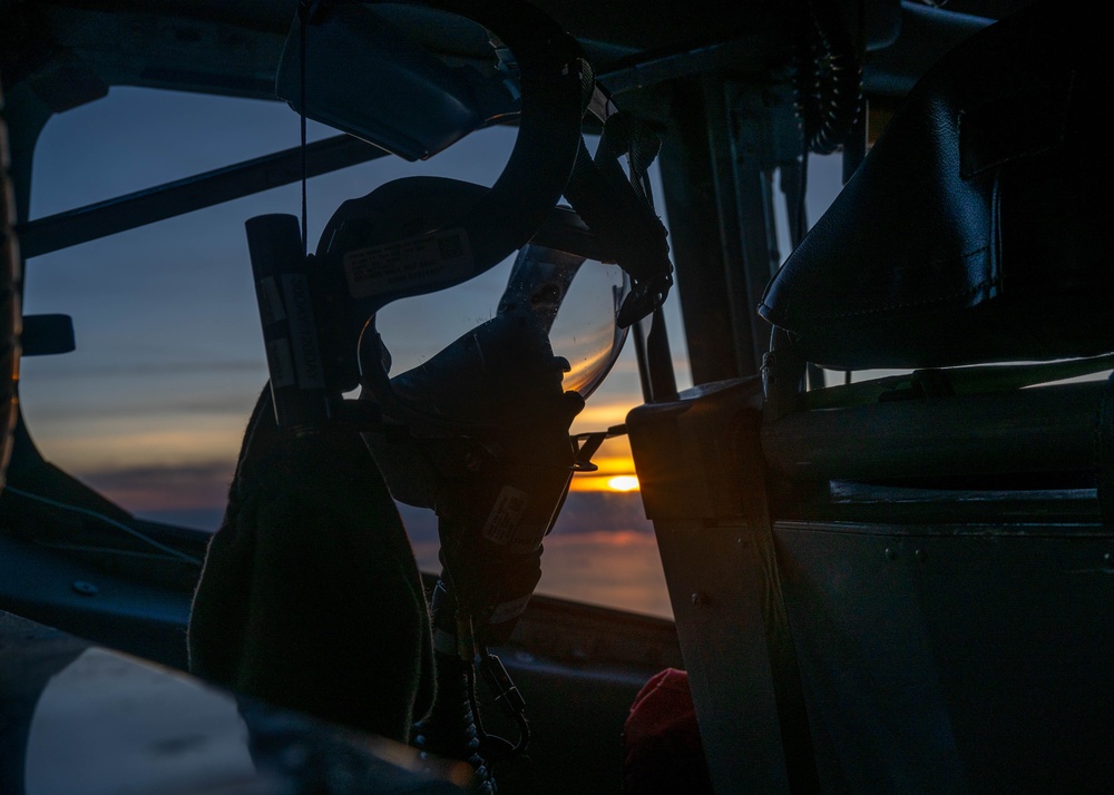 MacDill KC-135 Refuels Lakenheath F-35's