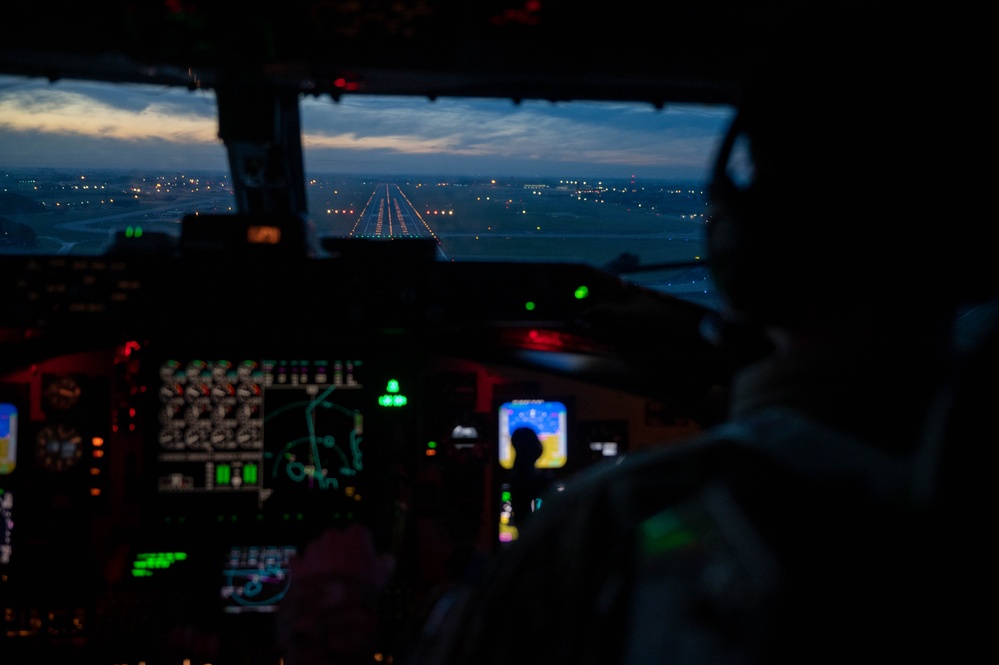 MacDill KC-135 Refuels Lakenheath F-35's