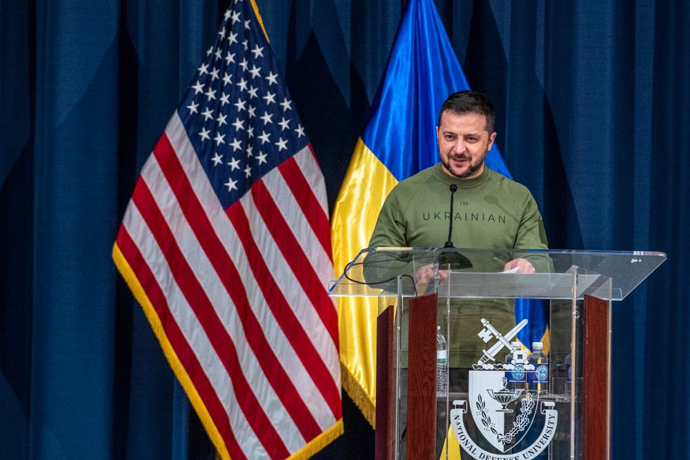 Secretary Austin introduces Ukrainian President Volodymyr Zelenskyy at National Defense University