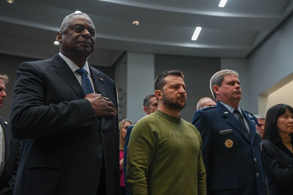 Secretary Austin introduces Ukrainian President Volodymyr Zelenskyy at National Defense University