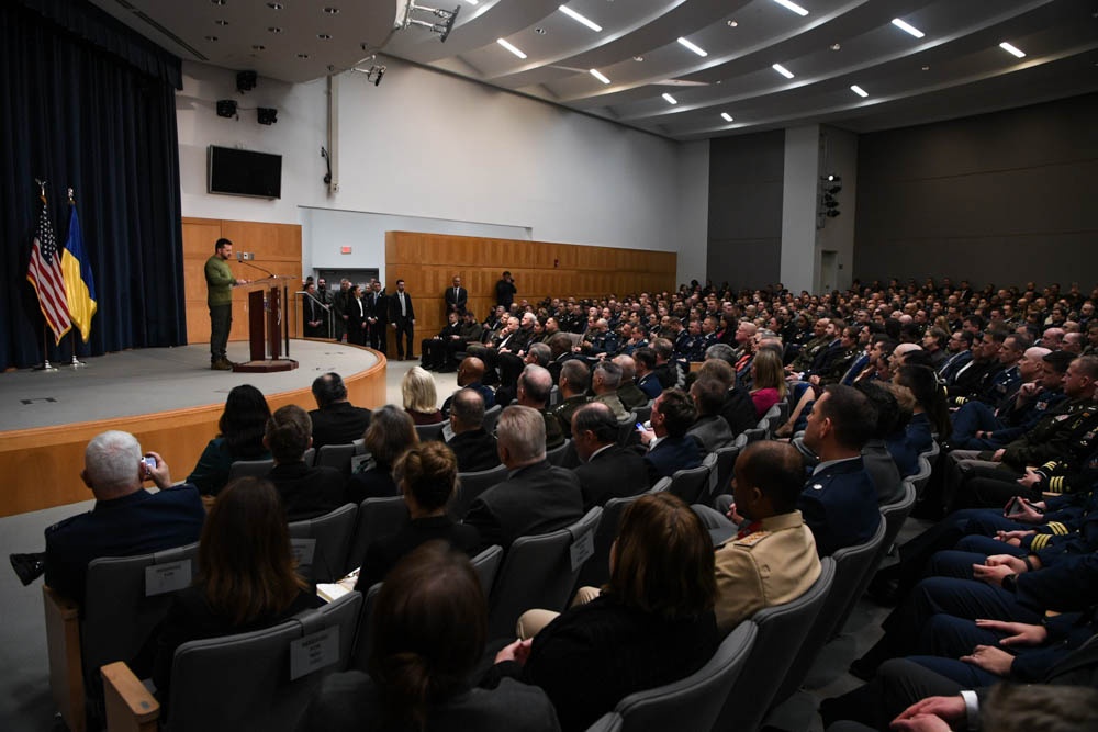 Secretary Austin introduces Ukrainian President Volodymyr Zelenskyy at National Defense University