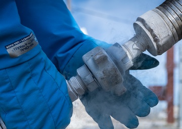 Cryogenics Airmen supply cool fuel for climatic munition test