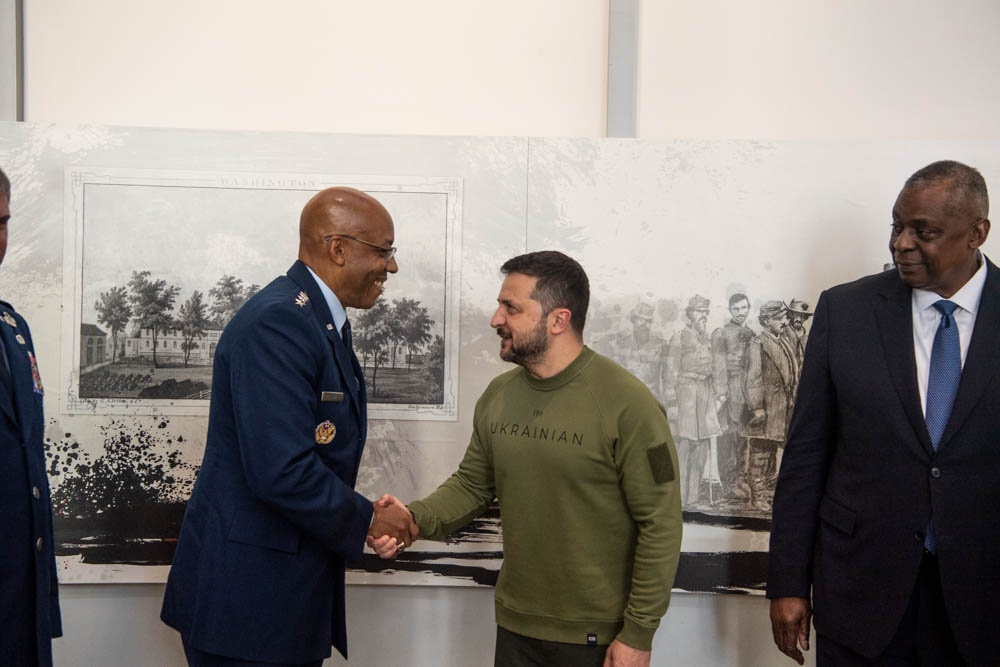 Secretary Austin introduces Ukrainian President Volodymyr Zelenskyy at National Defense University