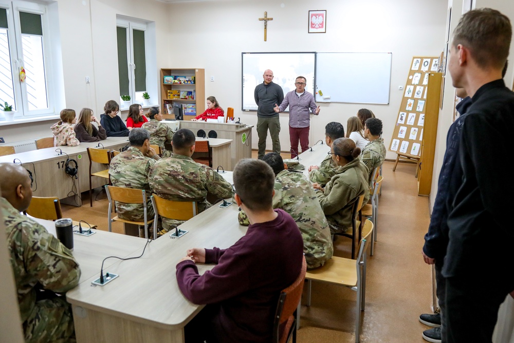 Sustainment Soldiers Visit Powidz School for Holiday Party