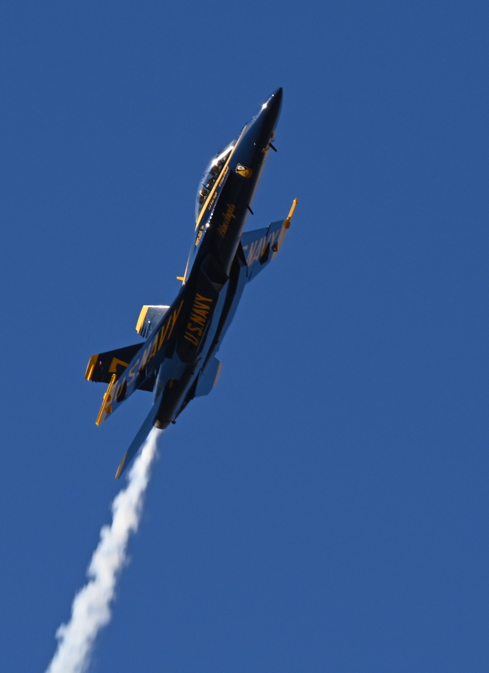 Blue Angels Advanced Team visits McConnell