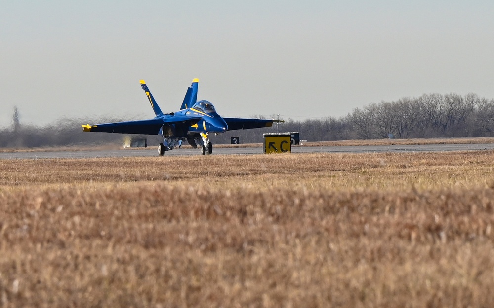 Blue Angels Advanced Team visits McConnell