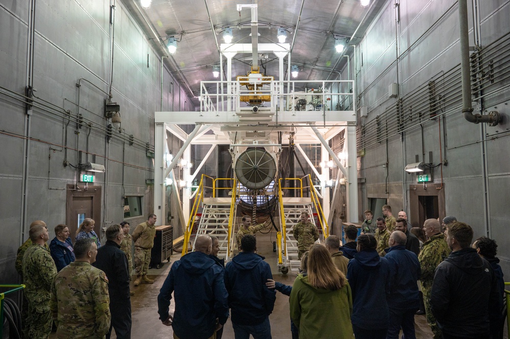 USO Holiday Tour comes to Lakenheath