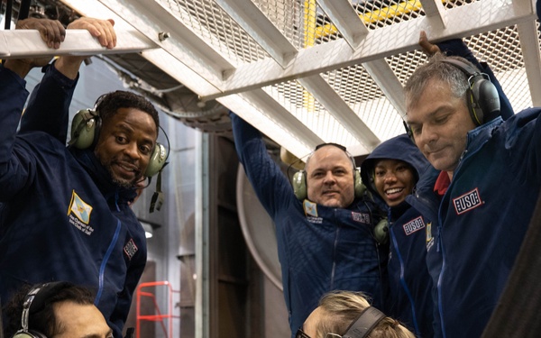 USO Holiday Tour comes to Lakenheath