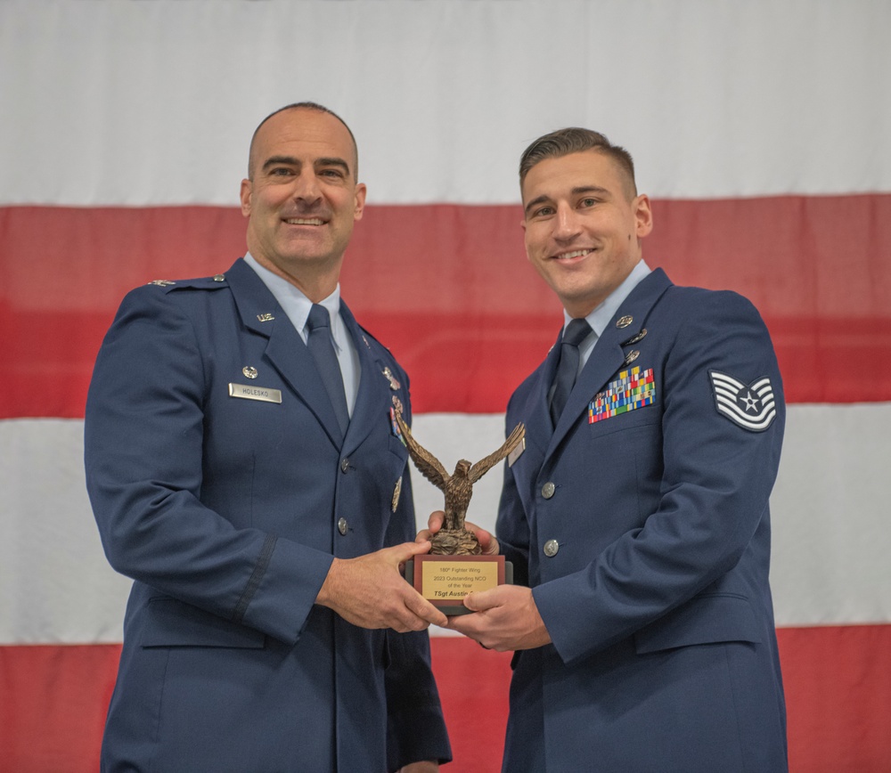 180FW Celebrates Outstanding Airmen of the Year Awards